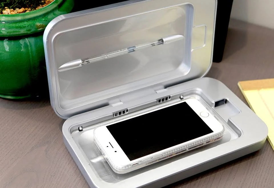 Black UV Sanitizer and Universal Charger R31144