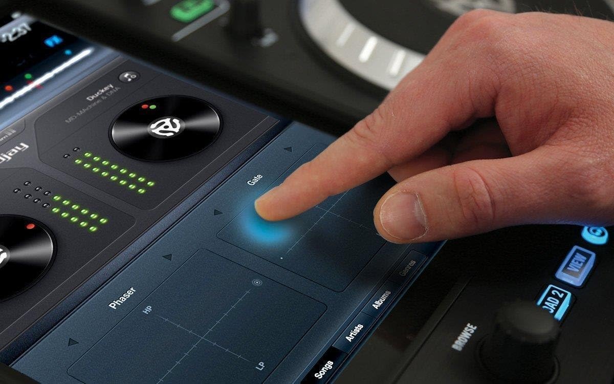 Professional DJ Controller for iPad with XLR, RCA, Mic, and Headphones Connections K31672