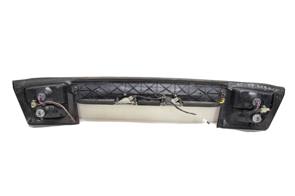 Subaru Legacy Outback Trunk Lid Center Tail Light A8633