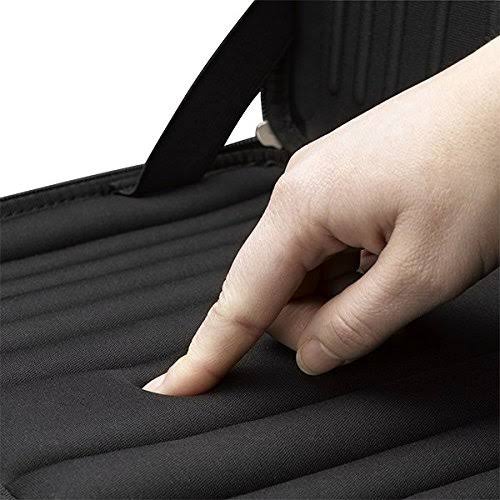 16x22 Hardshell Laptop Sleeve - black K596