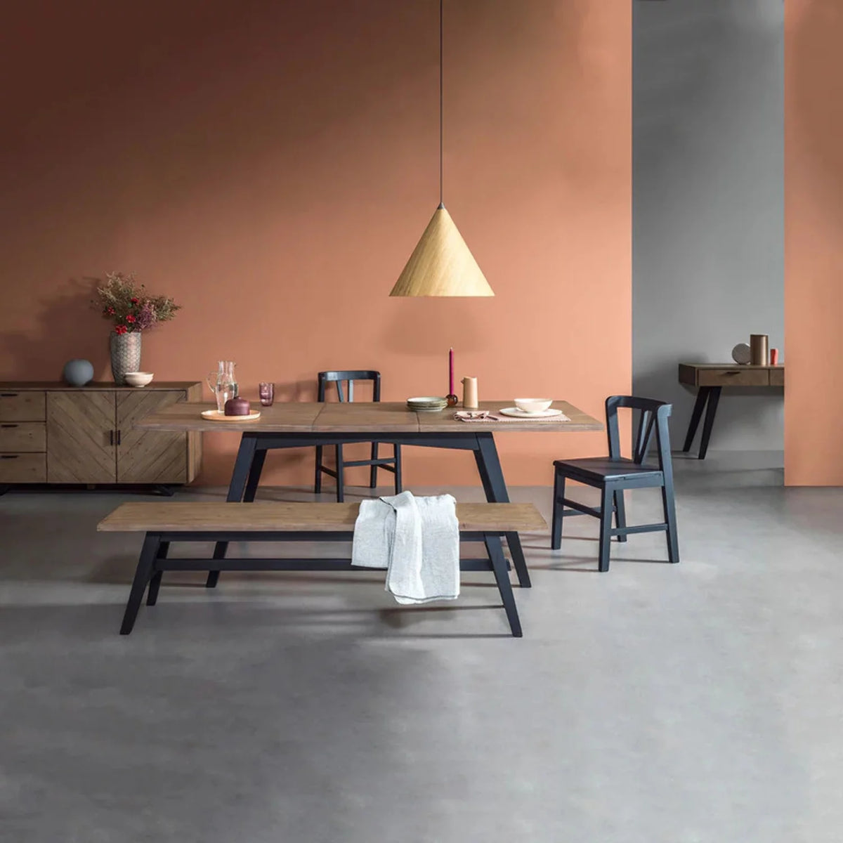 Extending Dining Table C320444